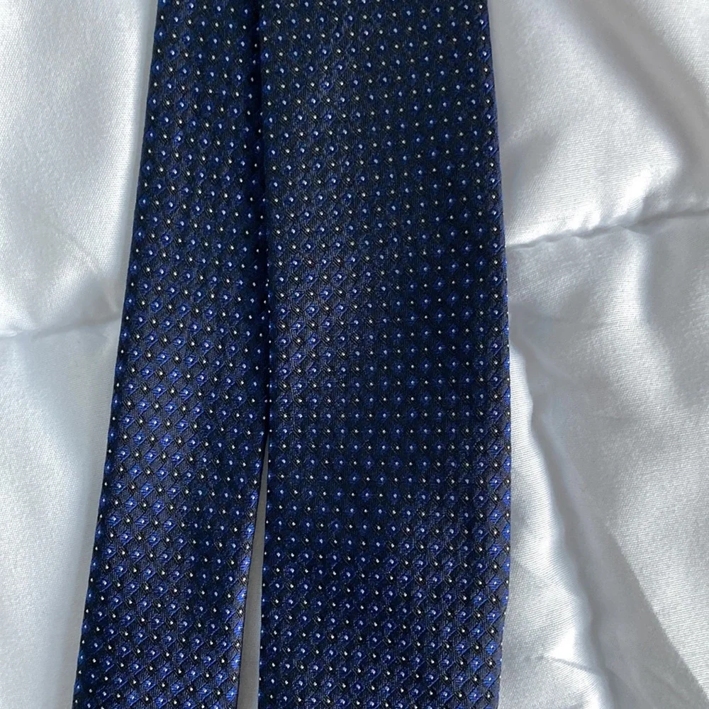 Express tie - Picture 3 of 3